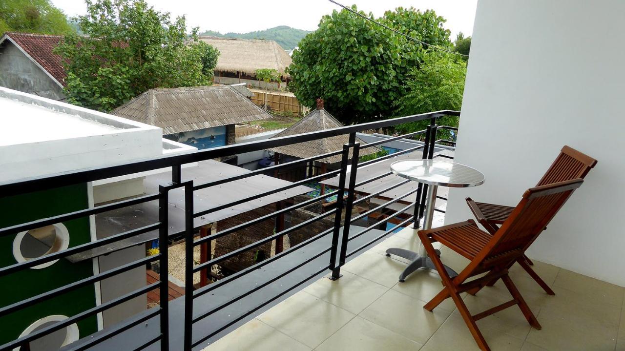 Wave House Gerupuk South Lombok Bed and Breakfast Praya Eksteriør billede
