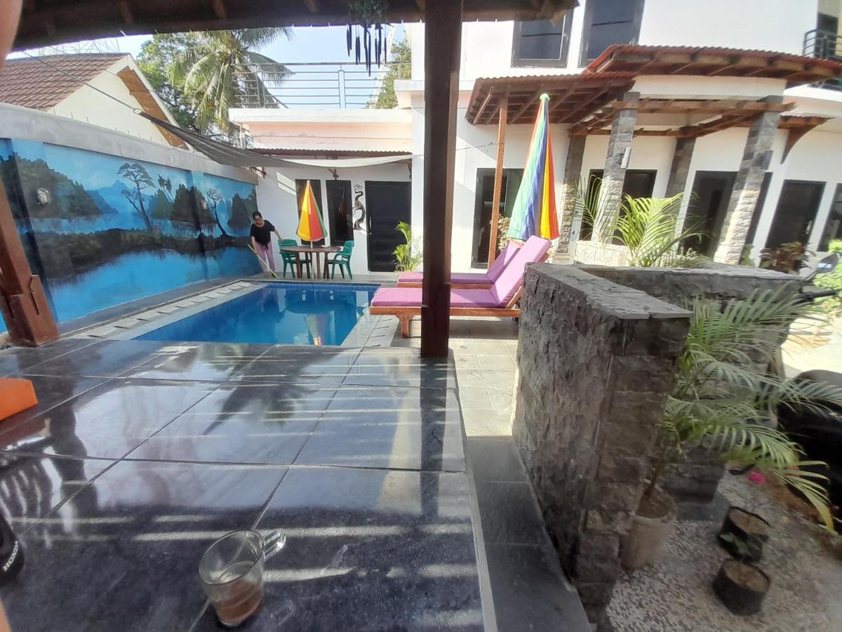 Wave House Gerupuk South Lombok Bed and Breakfast Praya Eksteriør billede