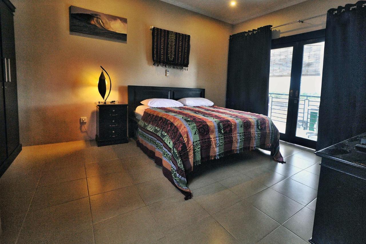 Wave House Gerupuk South Lombok Bed and Breakfast Praya Eksteriør billede